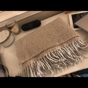 ‼️MOVING SALE‼️ South moon fluffy scarf